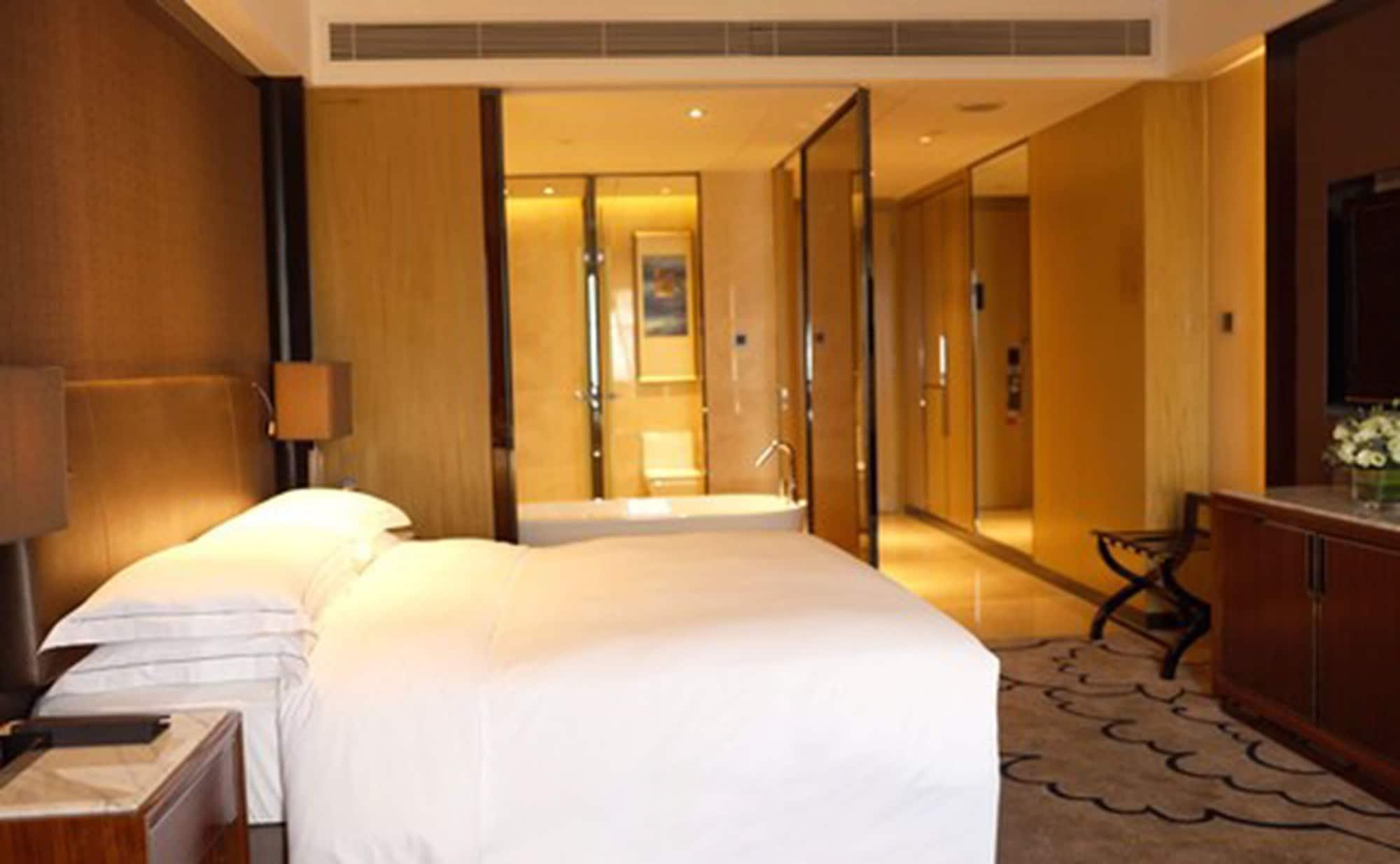 Hilton Zhongshan Downtown Eksteriør billede
